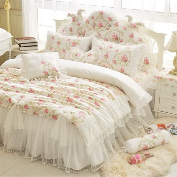 Girls' Bedding Set with Lace Ruffled Duvet Cover, Includes Bed Skirt, Princess Style Bedding Set, Vintage Floral Print Duvet Cover, Single Bed Four-Piece Set (Standard Double Bed, White)