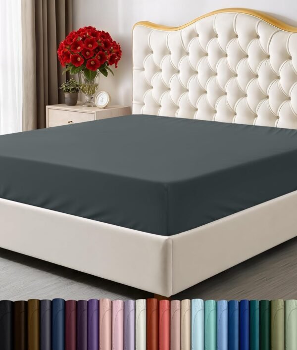 Fitted sheet - Sheet - Deep pocket - Soft microfiber - Shrink-resistant and fade-resistant - Easy care - Includes 1 fitted sheet (grey)